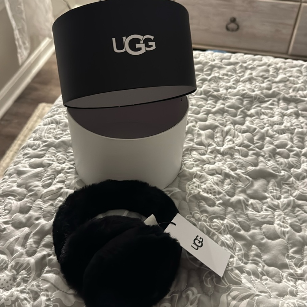 NWT Ugg faux fur black earmuffs